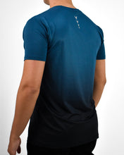 Load image into Gallery viewer, SEAMLESS OMBRE TEE IN BLUE
