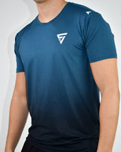 Load image into Gallery viewer, SEAMLESS OMBRE TEE IN BLUE
