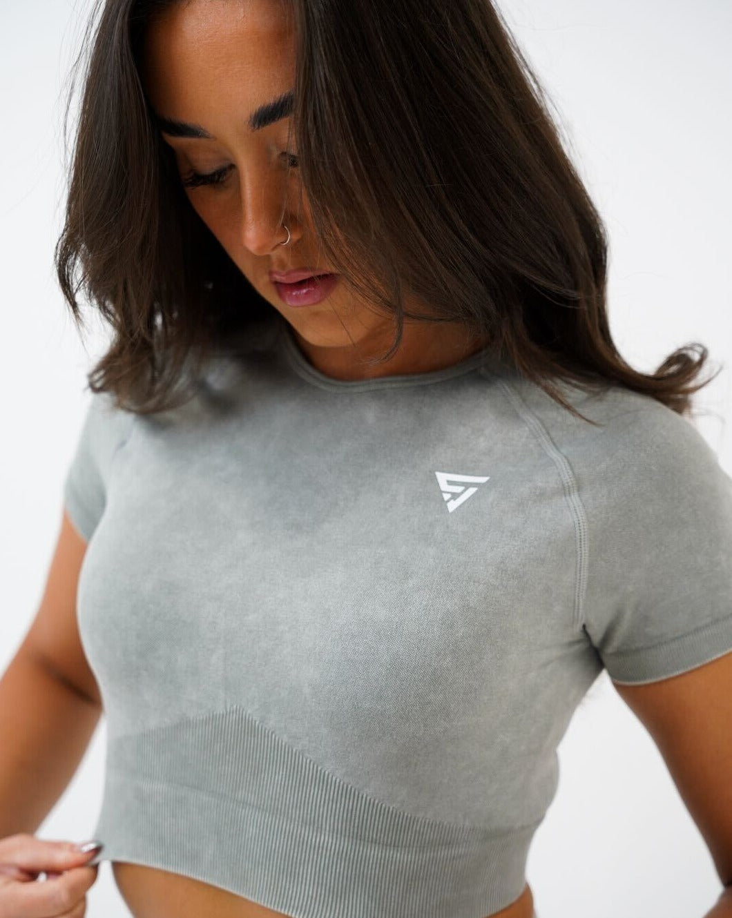 WASHED CROP TOP IN LIGHT GREY